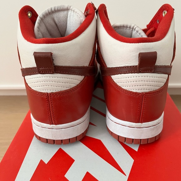 Nike Dunk High Lxx Basketball Sneaker - Picture 7 of 9